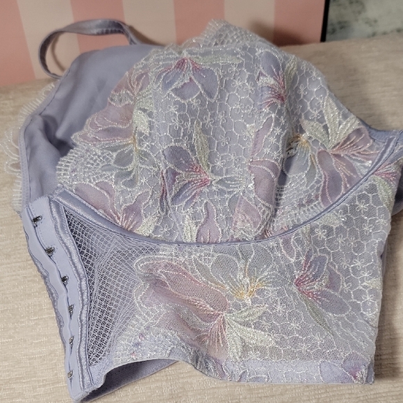 Victoria's Secret Light Purple Lace Bralette - Picture 7 of 12